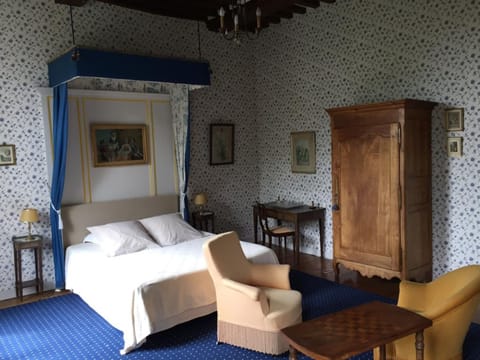 Double Room (Bleue) | Individually decorated, individually furnished, desk, free WiFi
