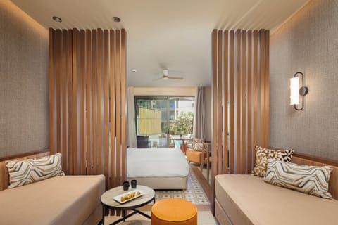 Deluxe Junior Suite, Private Pool | Premium bedding, in-room safe, desk, laptop workspace