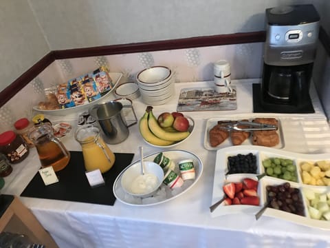 Free daily full breakfast