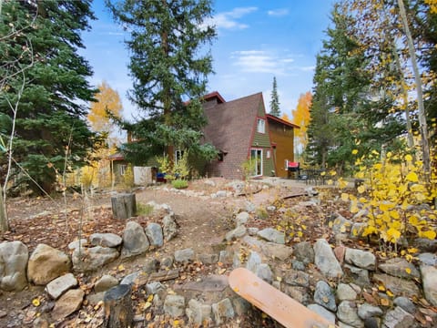 House, 4 Bedrooms | Exterior
