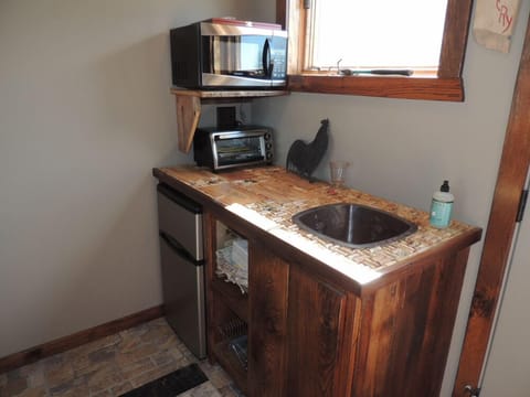 Panoramic Cottage, 1 Queen Bed, Accessible, River View | Private kitchenette | Fridge, coffee/tea maker