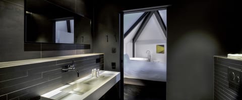 Paljas Loft | Bathroom | Designer toiletries, hair dryer, bathrobes, towels
