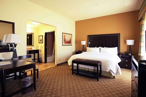King studio suite | In-room safe, laptop workspace, blackout drapes, free cribs/infant beds