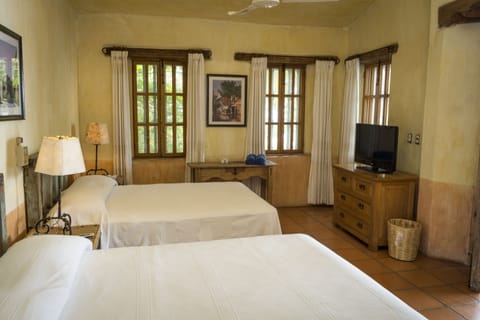 Minibar, in-room safe, iron/ironing board, free WiFi