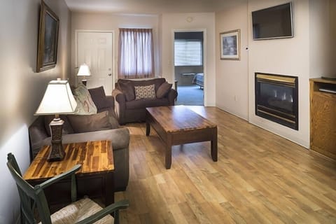 Condo, 2 Bedrooms | Living room