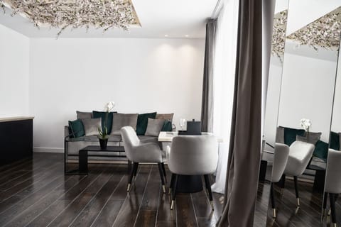 Flat-screen TV, iPod dock