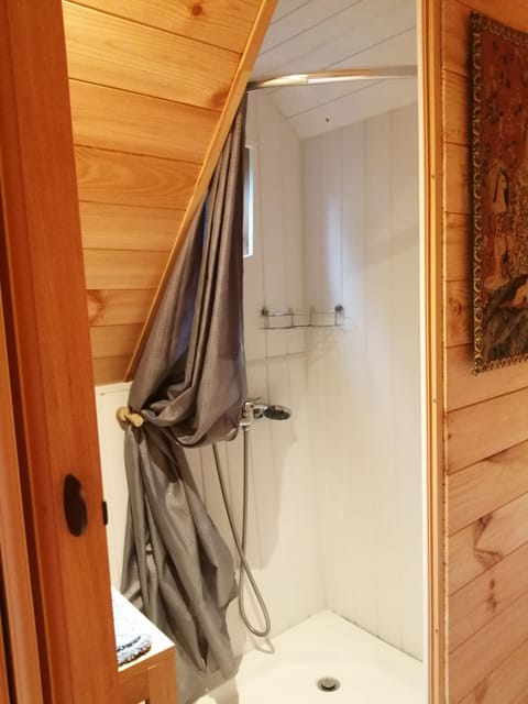 Cabin | Room amenity