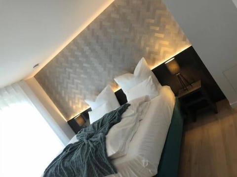 Minibar, in-room safe, individually decorated, desk