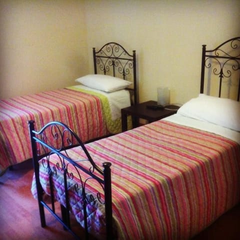 Twin Room | Individually decorated, desk, soundproofing, free cribs/infant beds