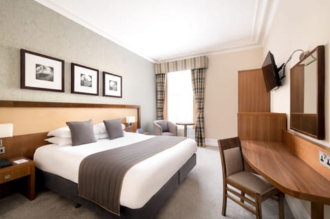 King Room | In-room safe, desk, laptop workspace, iron/ironing board