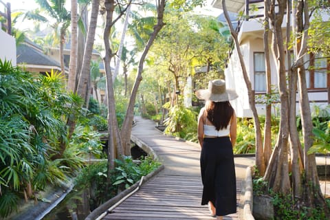 Villa Garden View (Pet friendly) | Pillowtop beds, minibar, in-room safe, desk