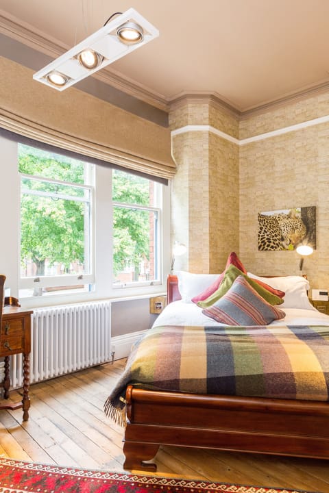 Individually decorated, individually furnished, desk, laptop workspace