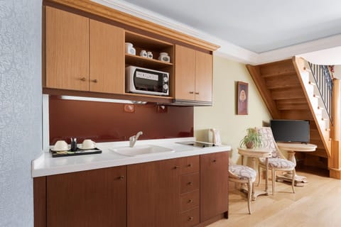 Superior Suite, Balcony, Sea View | Private kitchen | Fridge, eco-friendly cleaning products, reusable coffee/tea filters