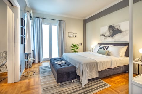 Apartment, 1 Bedroom | 1 bedroom, desk, laptop workspace, blackout drapes