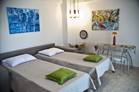 Apartment, 1 Bedroom, Refrigerator & Microwave | Extra beds