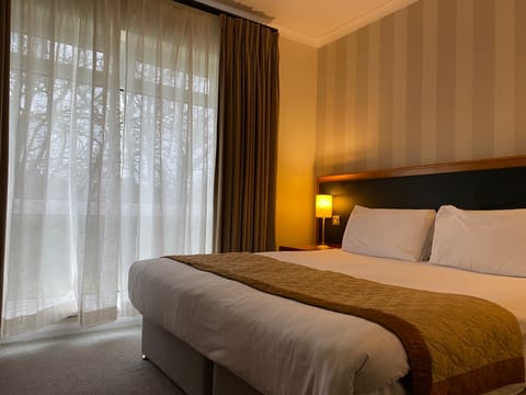 In-room safe, desk, laptop workspace, iron/ironing board