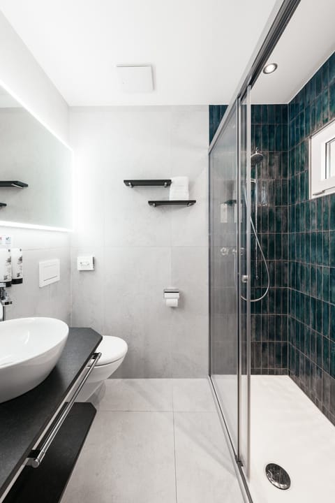 Comfort Single Room | Hypo-allergenic bedding, minibar, in-room safe, individually decorated