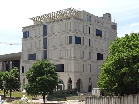 Reservations required for nearby parking