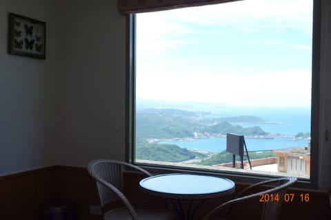 Comfort Double Room | Desk, blackout drapes, free WiFi, bed sheets