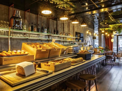 Daily buffet breakfast for a fee