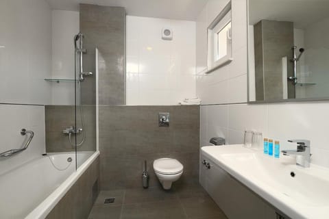 Free toiletries, hair dryer