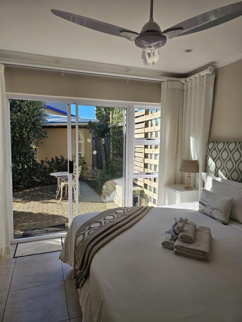 Standard Room | Desk, WiFi, bed sheets