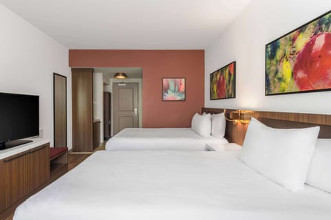 Room | Premium bedding, in-room safe, cribs/infant beds, rollaway beds