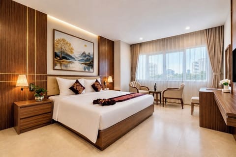 Luxury Suite, Hot Tub, City View | Premium bedding, minibar, in-room safe, individually decorated