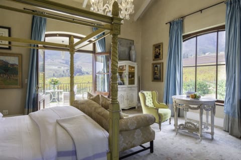 Superior Suite | Premium bedding, free minibar items, in-room safe