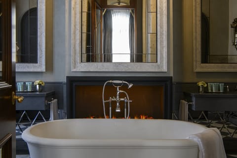 Presidential Suite Bristol | Bathroom | Rainfall showerhead, hair dryer, bathrobes, slippers