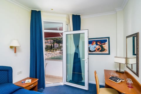 Suite, Balcony, Sea View | In-room safe, desk, free cribs/infant beds, free rollaway beds