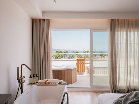 Free toiletries, hair dryer, bathrobes, slippers