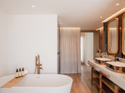 Free toiletries, hair dryer, bathrobes, slippers