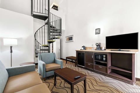 Suite, Multiple Beds, Non Smoking, Balcony (with Sofabed) | 1 bedroom, premium bedding, in-room safe, desk