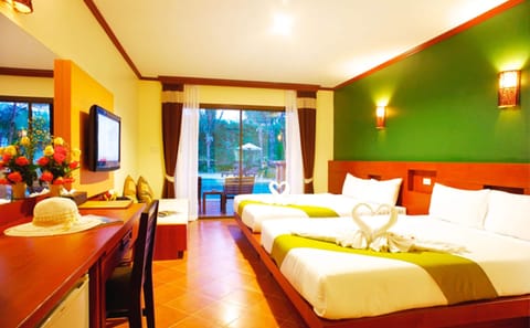 Deluxe Room, Pool Access, Courtyard Area | Down comforters, in-room safe, desk, blackout drapes