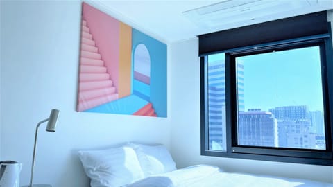 Premier Double Room | In-room safe, desk, laptop workspace, blackout drapes