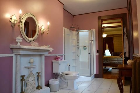 New Orleans Room | Bathroom | Shower, towels