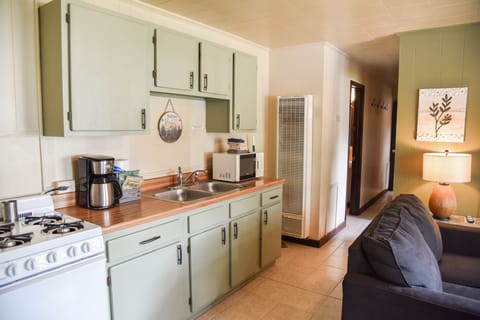 Standard Suite, 2 Bedrooms / Upper floor | Private kitchen | Coffee/tea maker
