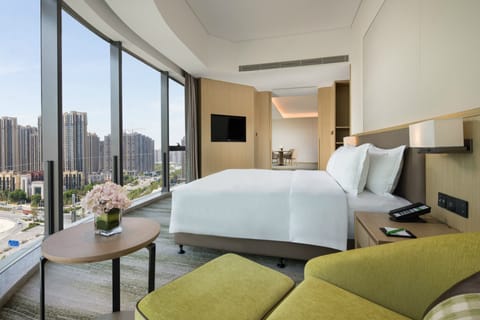 Suite, 1 King Bed (High Floor) | Minibar, in-room safe, desk, laptop workspace