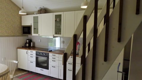 Villa | In-room dining