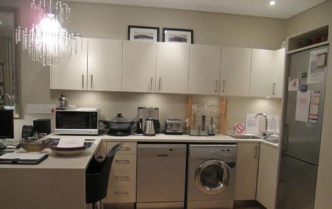 Cottage (Self Catering) | Private kitchen | Full-size fridge, microwave, oven, stovetop