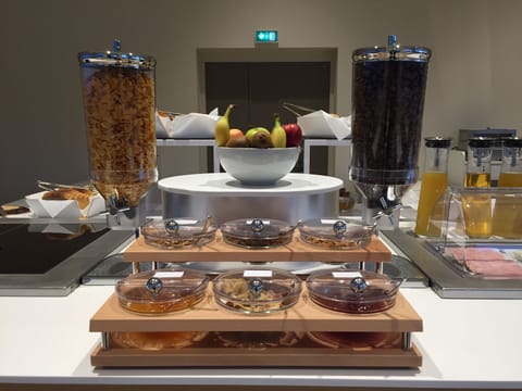 Daily buffet breakfast (EUR 11.99 per person)