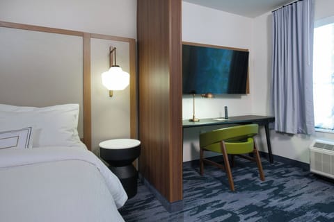 Studio Suite, 1 King Bed with Sofa bed | Pillowtop beds, individually decorated, individually furnished, desk