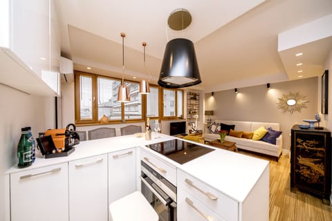 Premium Apartment | Private kitchenette | Fridge, oven, stovetop, dishwasher