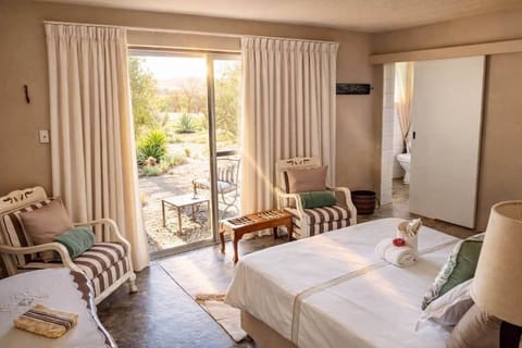 Luxury Room | Soundproofing, WiFi (free), bed sheets