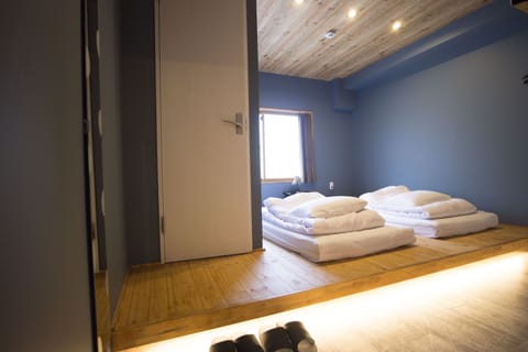 Twin Room | Individually decorated, blackout drapes, free WiFi, bed sheets