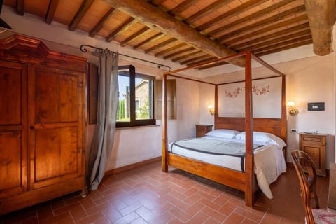 Junior Suite, 1 King Bed, Park View | In-room safe, individually furnished, desk, blackout drapes