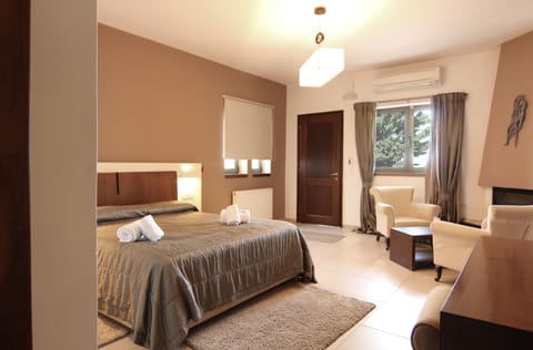 Superior Room, Mountain View | Down comforters, minibar, in-room safe, individually decorated