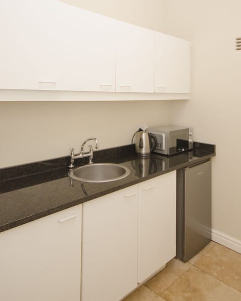 Double or Twin Room | Private kitchen | Fridge, coffee/tea maker, electric kettle, toaster