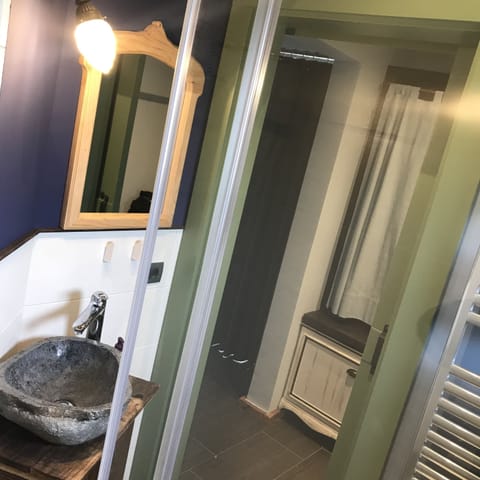 Superior Loft, 1 King Bed with Sofa bed, Non Smoking, Garden View | Bathroom | Shower, rainfall showerhead, free toiletries, hair dryer